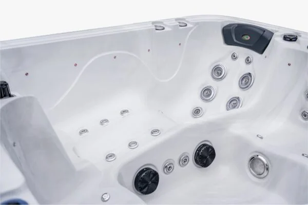 6 vietų masažinė vonia zr810 6 vietų masažinė vonia zr810